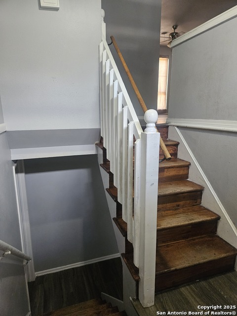 Listing photo id 0 for 5607 Wales