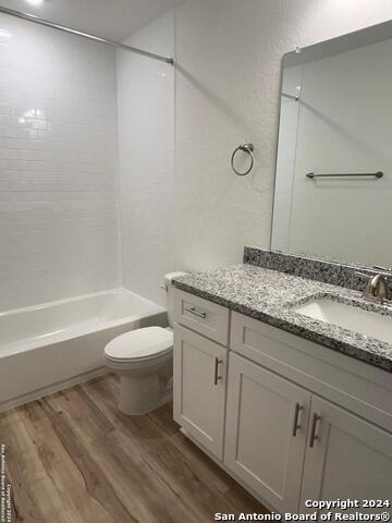 Image 8 of 15 For 10220 Eaglewood Nook  101
