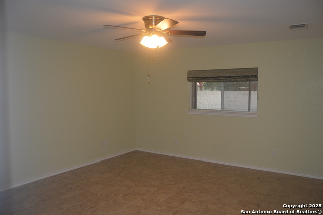 Image 17 of 40 For 14847 Lytle Somerset