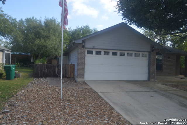 Image 2 of 40 For 14847 Lytle Somerset