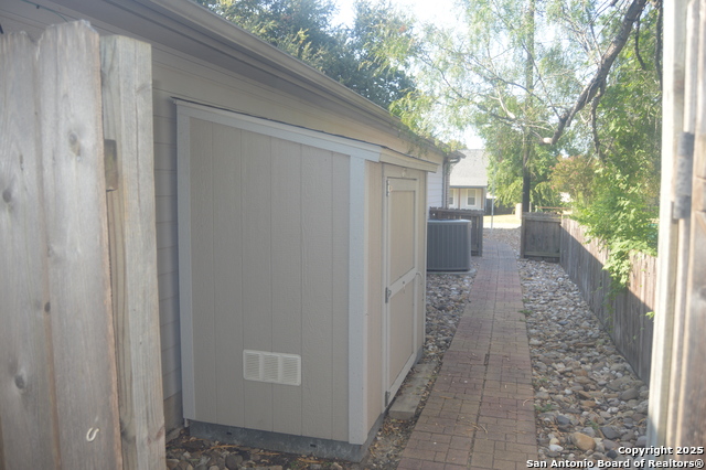 Image 35 of 40 For 14847 Lytle Somerset