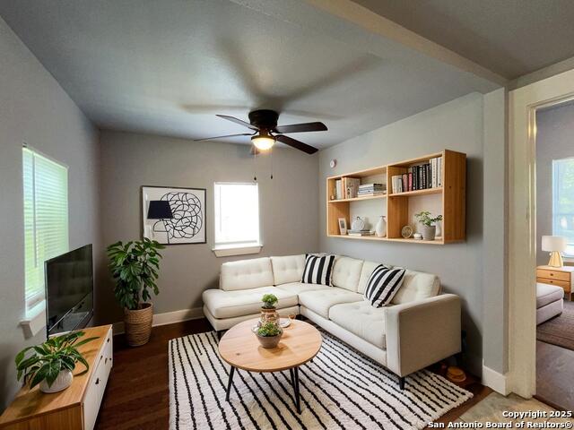 Image 2 of 18 For 222 Cadwallader St  2