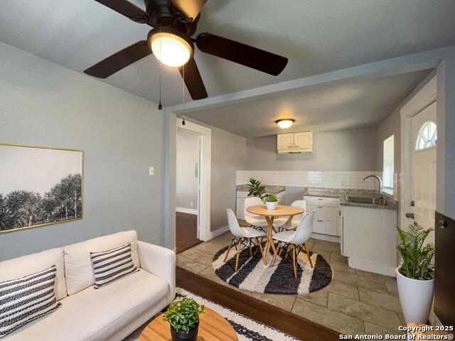 Image 3 of 18 For 222 Cadwallader St  2