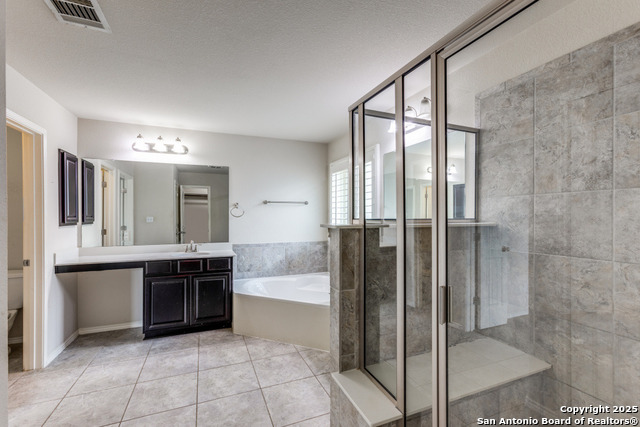 Listing photo id 16 for 19209 Nicole Ln