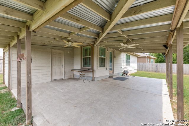 Listing photo id 17 for 19209 Nicole Ln