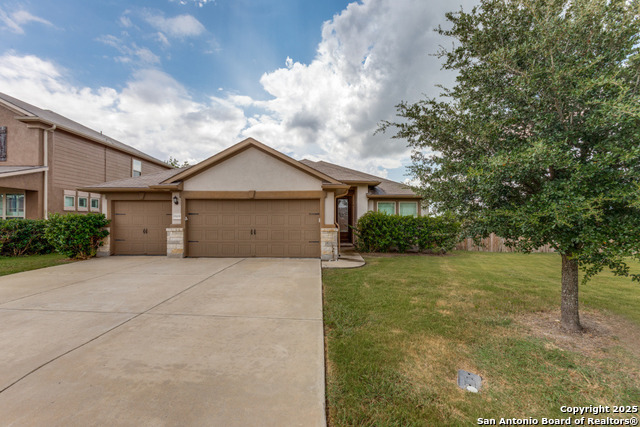 Listing photo id 0 for 19209 Nicole Ln