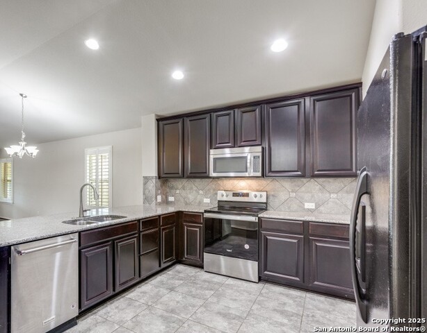 Listing photo id 5 for 19209 Nicole Ln