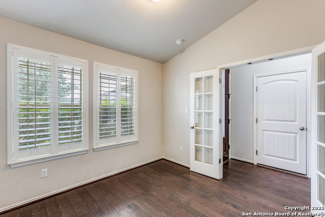 Listing photo id 7 for 19209 Nicole Ln