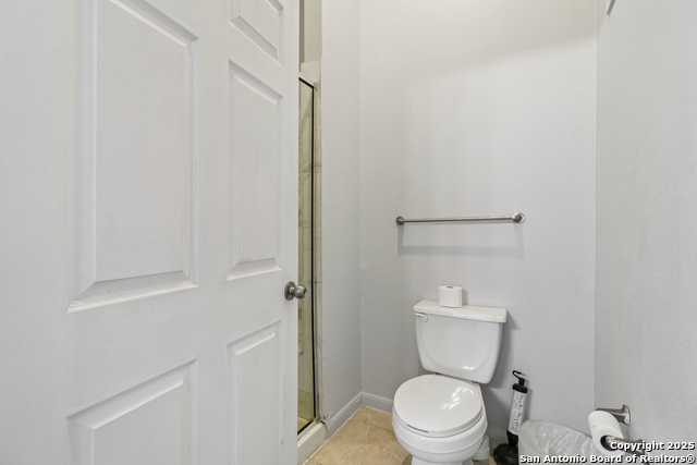 Image 21 of 36 For 6160 Eckhert Rd  Apt 3