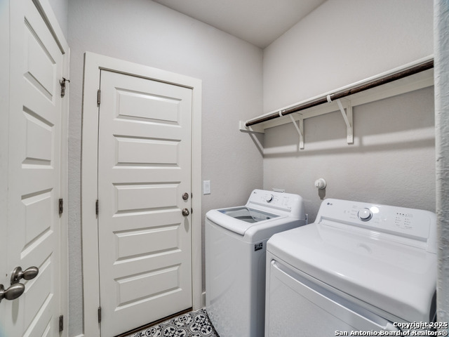 Image 15 of 34 For 16011 Babcock R  #12