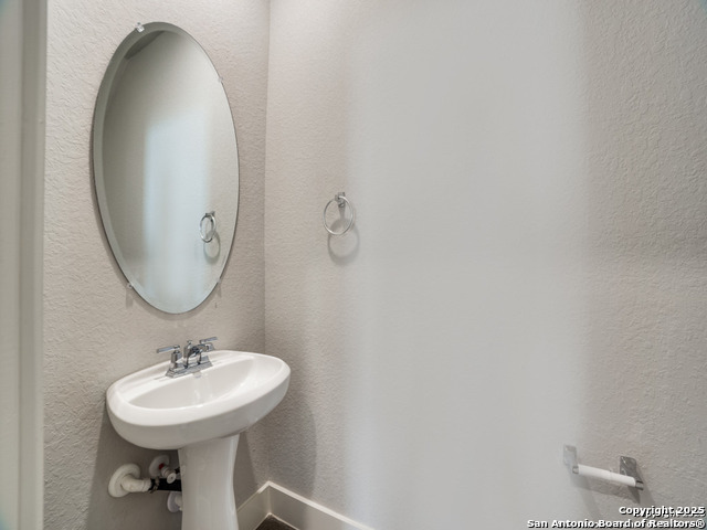 Image 16 of 34 For 16011 Babcock R  #12