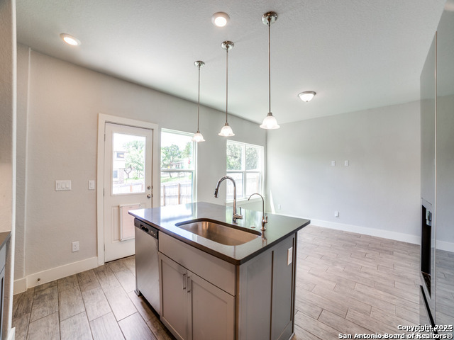 Image 23 of 34 For 16011 Babcock R  #12