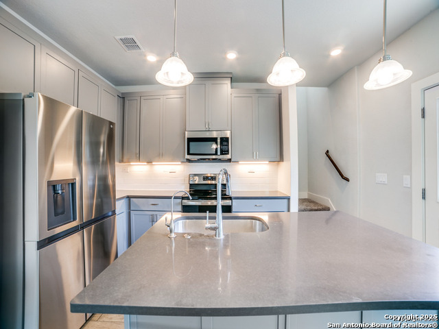 Image 26 of 34 For 16011 Babcock R  #12