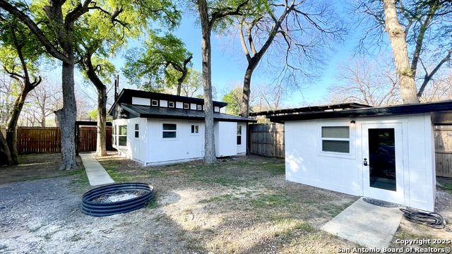 Image 12 of 50 For 1207 Elm Grove Rd