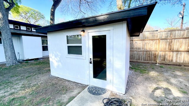 Image 16 of 50 For 1207 Elm Grove Rd