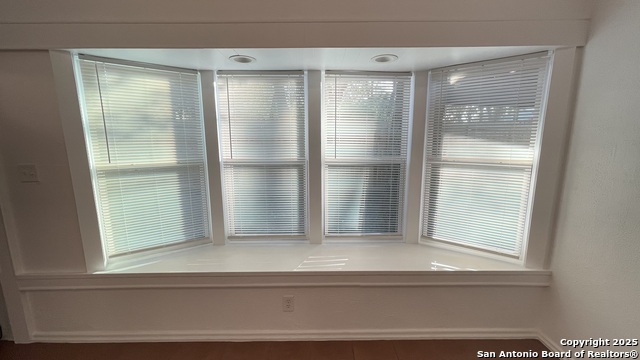 Image 31 of 50 For 1207 Elm Grove Rd