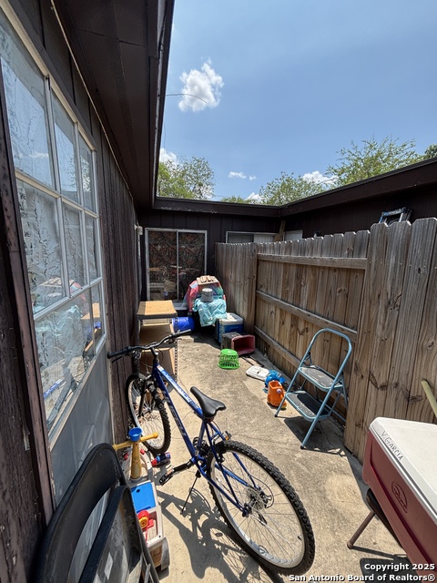 Image 19 of 31 For 7136 Larksong