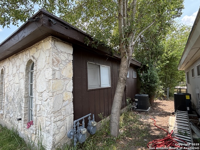 Image 5 of 31 For 7136 Larksong