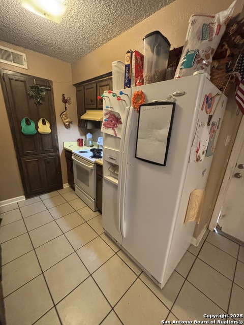 Image 9 of 31 For 7136 Larksong