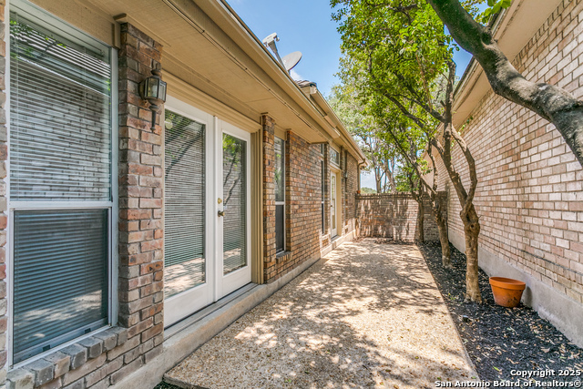 Image 23 of 25 For 91 Longsford