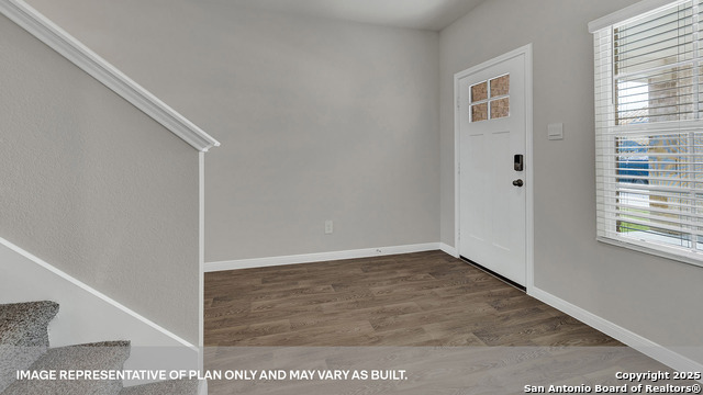 Listing photo id 2 for 246 Shenandoah Drive