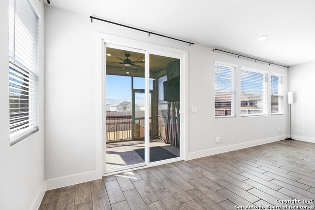 Image 13 of 37 For 7333 Walkers Loop