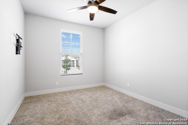 Image 22 of 37 For 7333 Walkers Loop