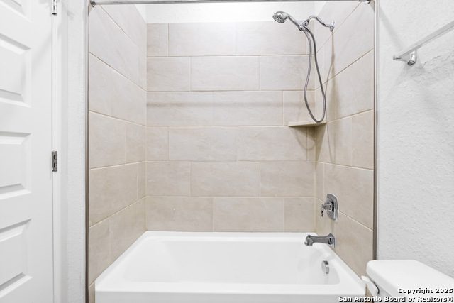 Image 25 of 37 For 7333 Walkers Loop