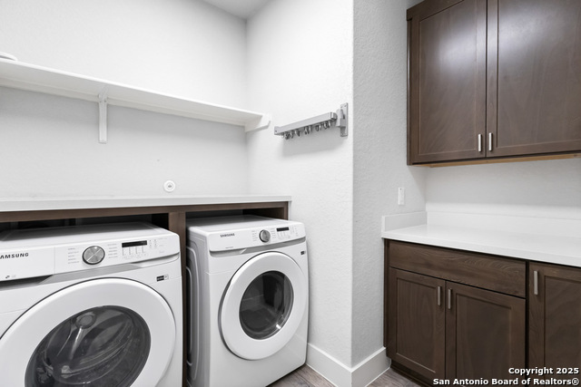 Image 27 of 37 For 7333 Walkers Loop