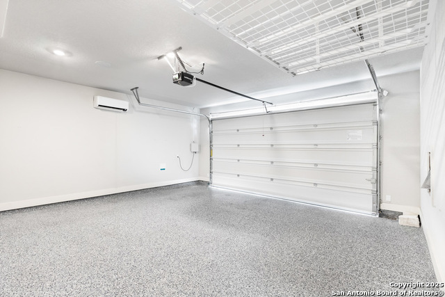 Image 28 of 37 For 7333 Walkers Loop