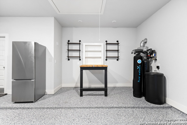 Image 30 of 37 For 7333 Walkers Loop