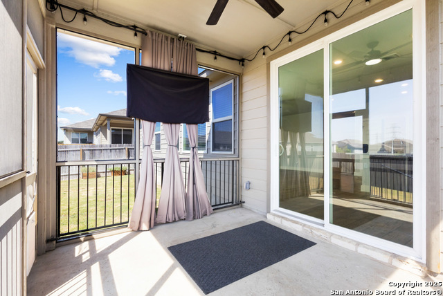 Image 31 of 37 For 7333 Walkers Loop