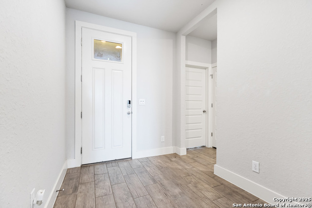 Image 5 of 37 For 7333 Walkers Loop