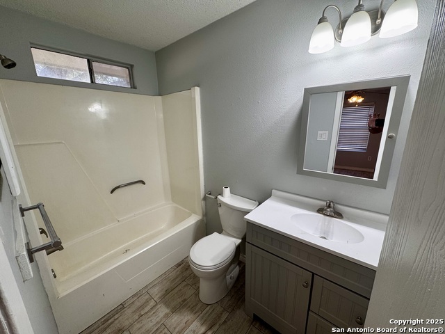 Image 4 of 10 For 512 Low Meadow