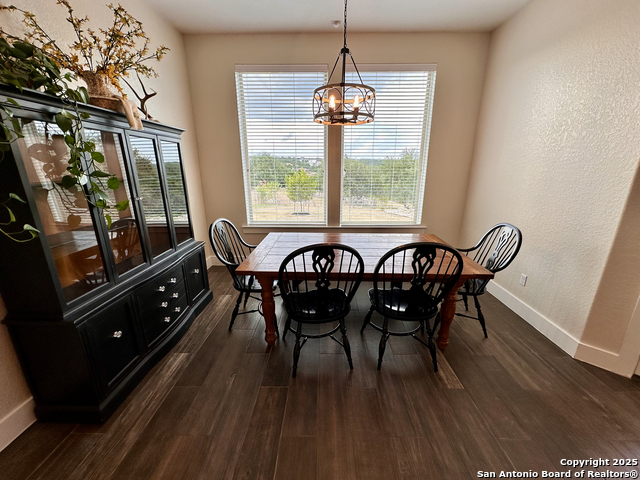 Image 14 of 48 For 440 Chinook