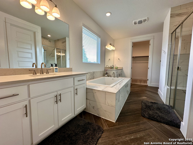 Image 19 of 48 For 440 Chinook