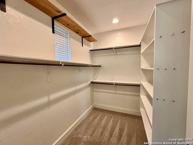 Image 21 of 48 For 440 Chinook