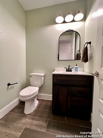 Image 22 of 48 For 440 Chinook