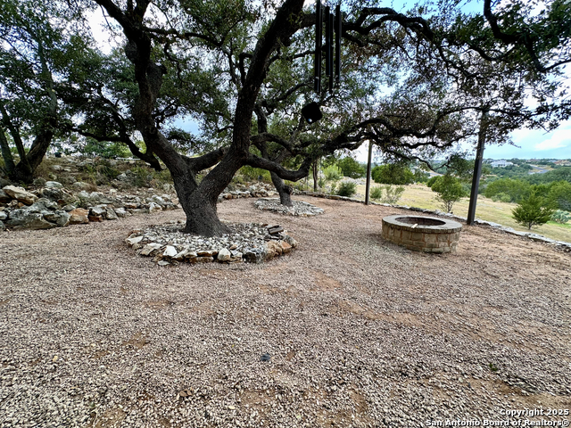 Image 38 of 48 For 440 Chinook