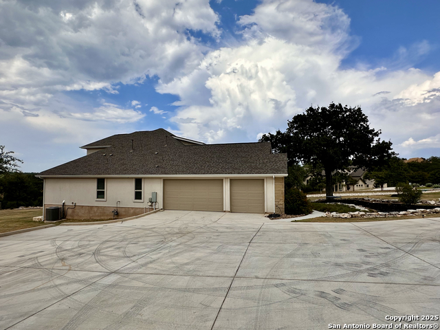 Image 43 of 48 For 440 Chinook