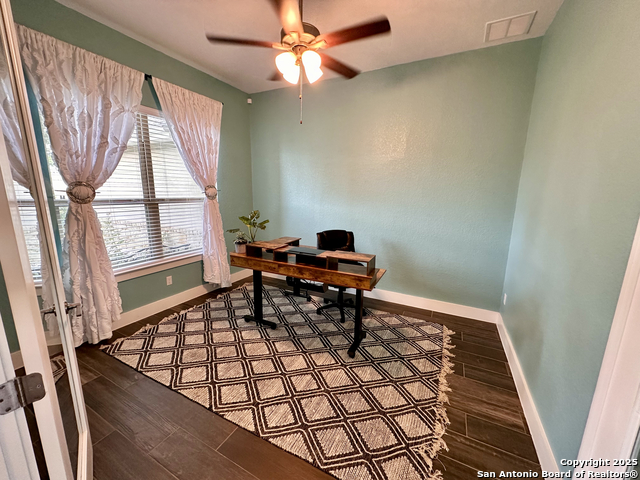 Image 6 of 48 For 440 Chinook