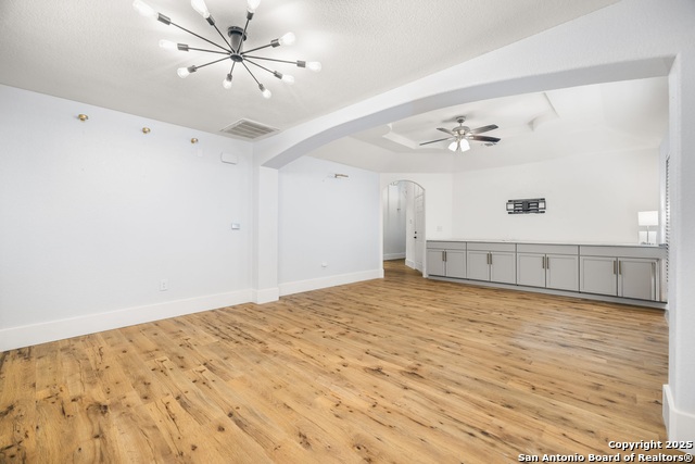Image 10 of 34 For 6314 Birch Valley