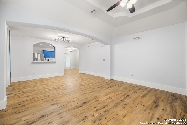 Image 8 of 34 For 6314 Birch Valley