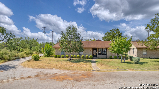 Listing photo id 12 for 465 Melody  