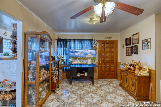 Listing photo id 1 for 465 Melody  