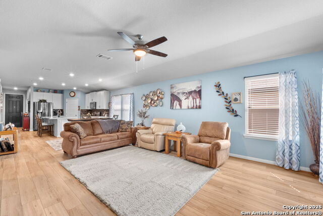 Listing photo id 9 for 1226 Lennea Garden