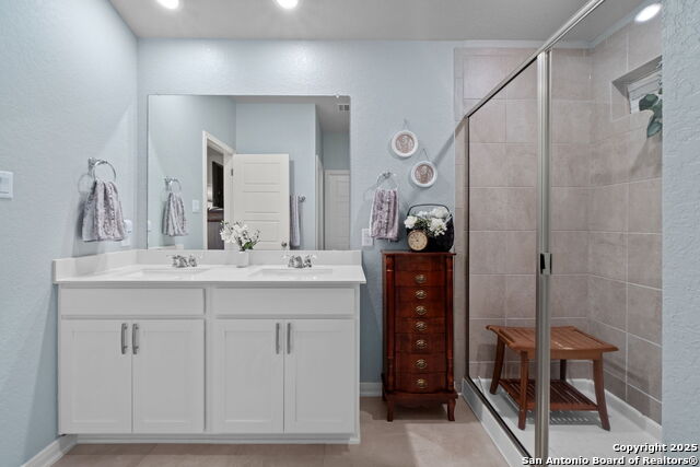 Listing photo id 13 for 1226 Lennea Garden