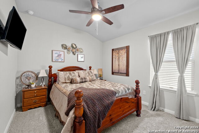 Listing photo id 15 for 1226 Lennea Garden