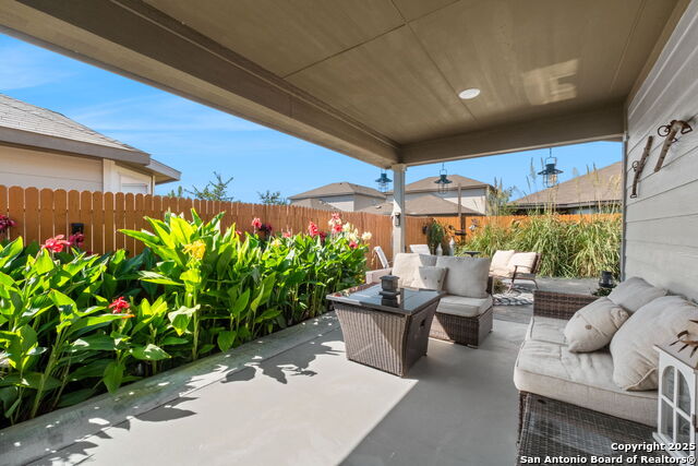 Listing photo id 21 for 1226 Lennea Garden