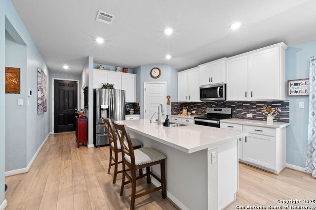 Listing photo id 2 for 1226 Lennea Garden